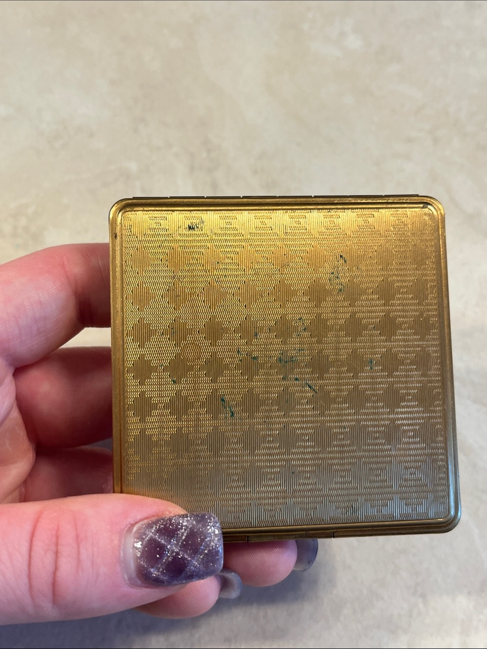 Vintage Gold Rhinestone Compact - Picture 4 of 4